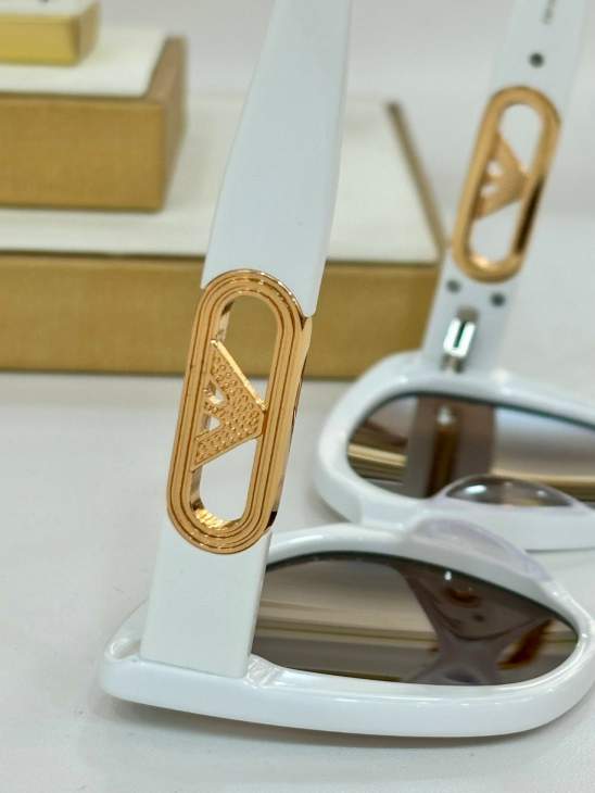 Picture of Armani Sunglasses _SKUfw66742858fw